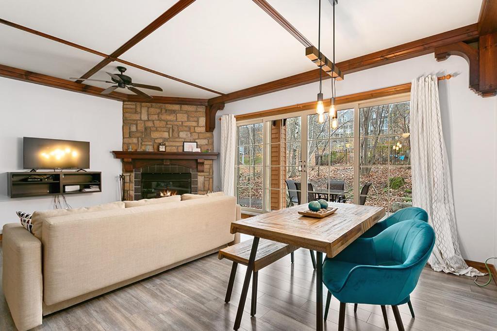 Appartamento Le Manoir 106-7 By Escapades Tremblant Mont-Tremblant Esterno foto