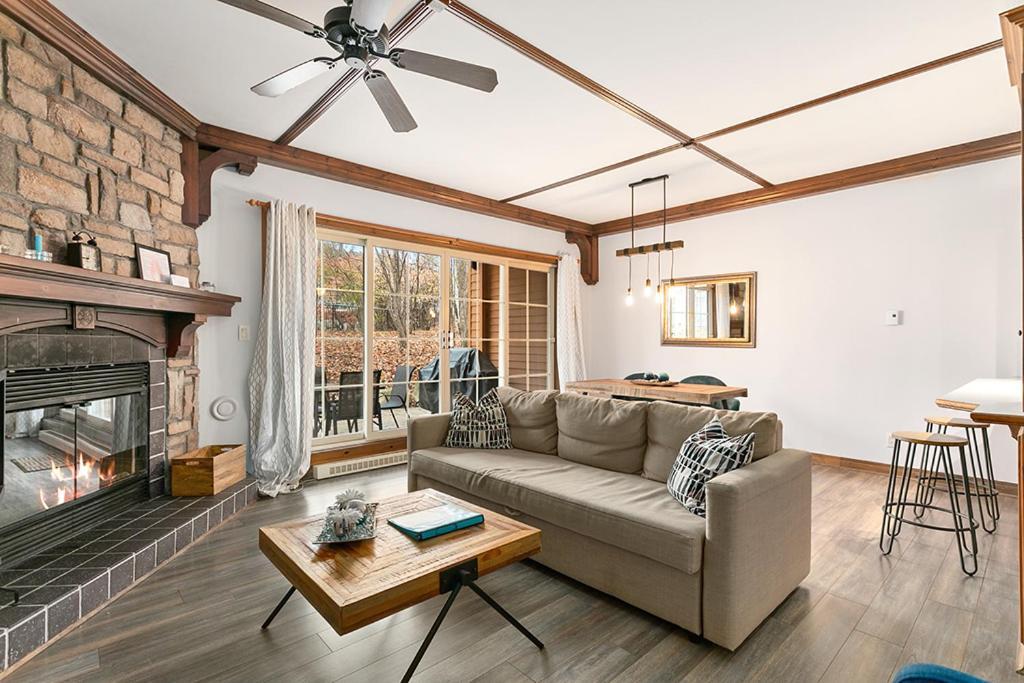 Appartamento Le Manoir 106-7 By Escapades Tremblant Mont-Tremblant Esterno foto
