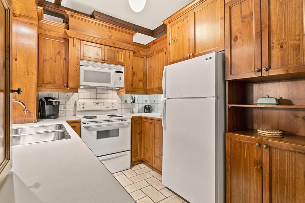 Appartamento Le Manoir 106-7 By Escapades Tremblant Mont-Tremblant Esterno foto